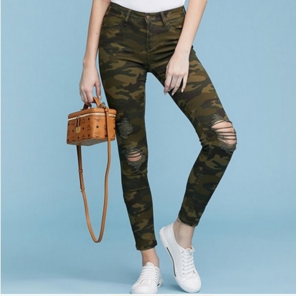 Judy Blue Destroyed Camo Skinny Jeans W31 dark green